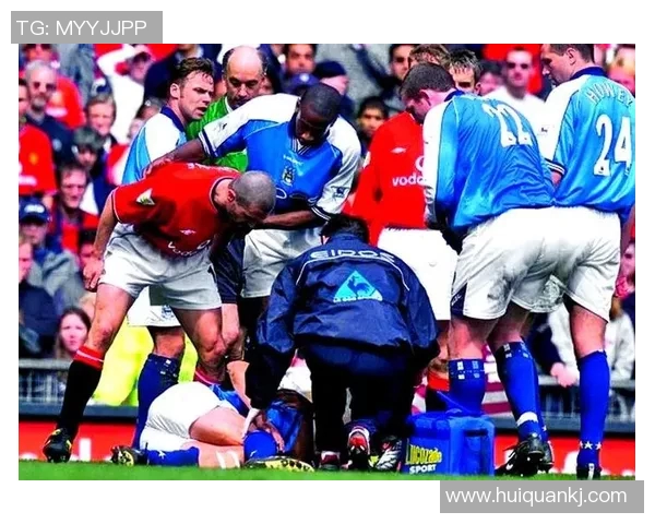 足球红牌的含义及其在比赛中的重要性解析 足球红牌的含义及其在比赛中的重要性解析